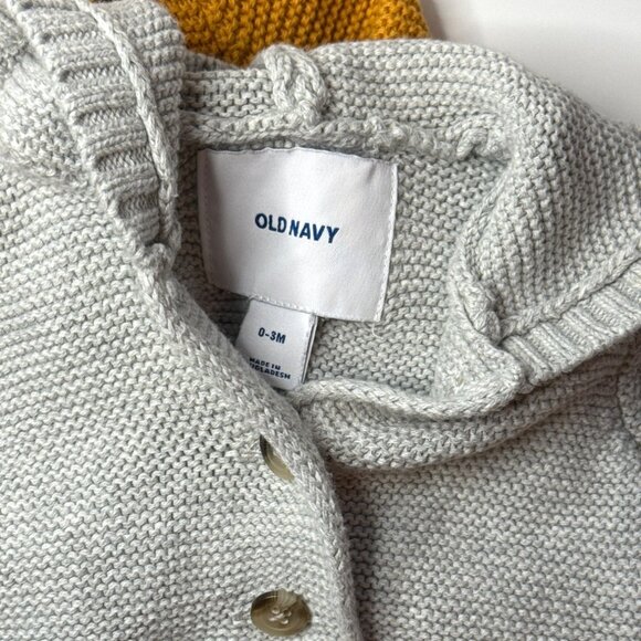 Old Navy Baby Knit Cardigan Bundle 0-6 M Warm Layer Fall Winter Thick Knit - Picture 7 of 9